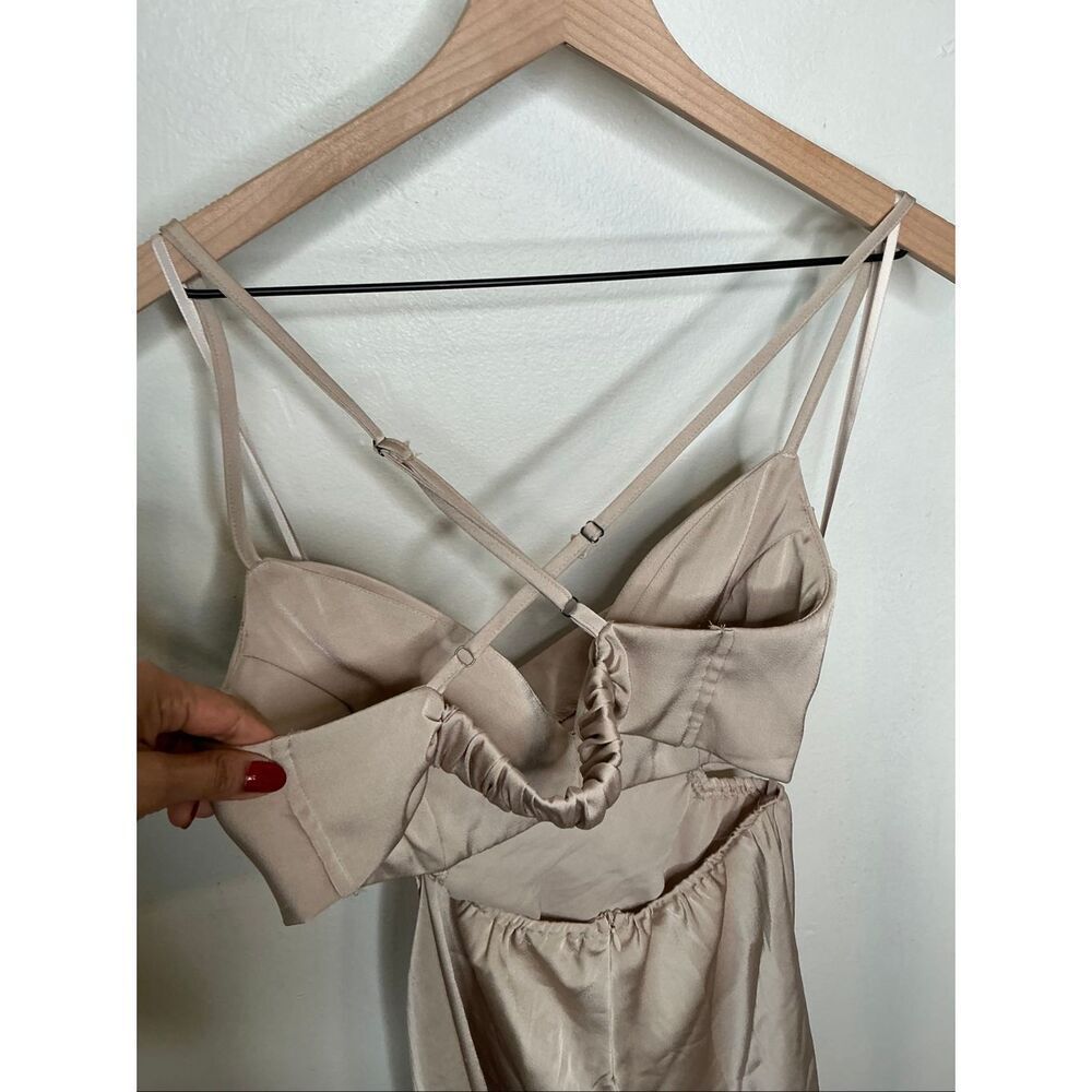 Lilyful Cut Out Evening Dress - Picture 9 of 9